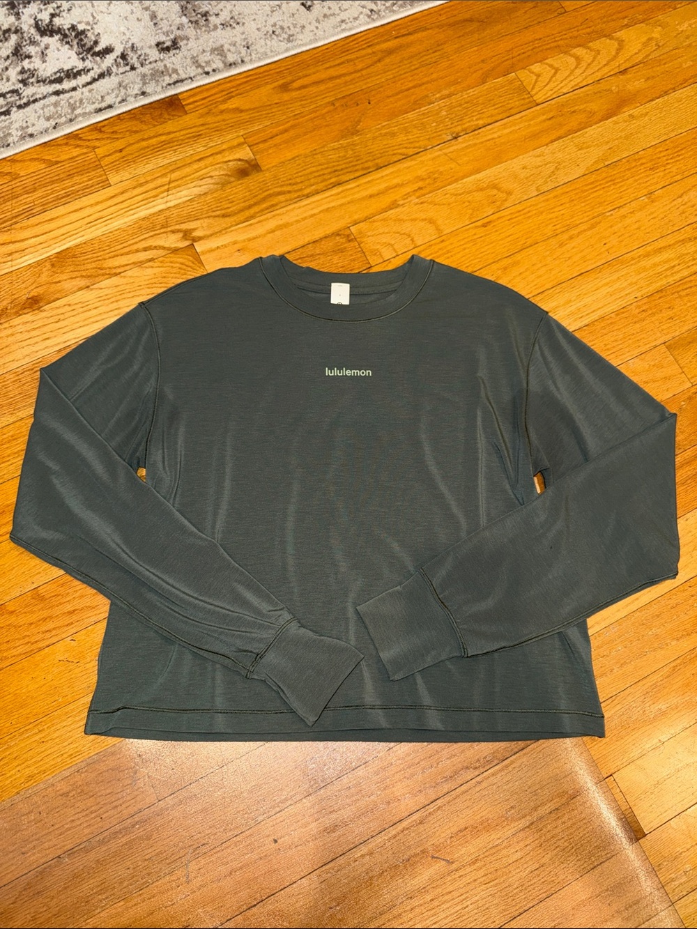 lululemon cropped athletica Long Sleeve Tee - Dark Green